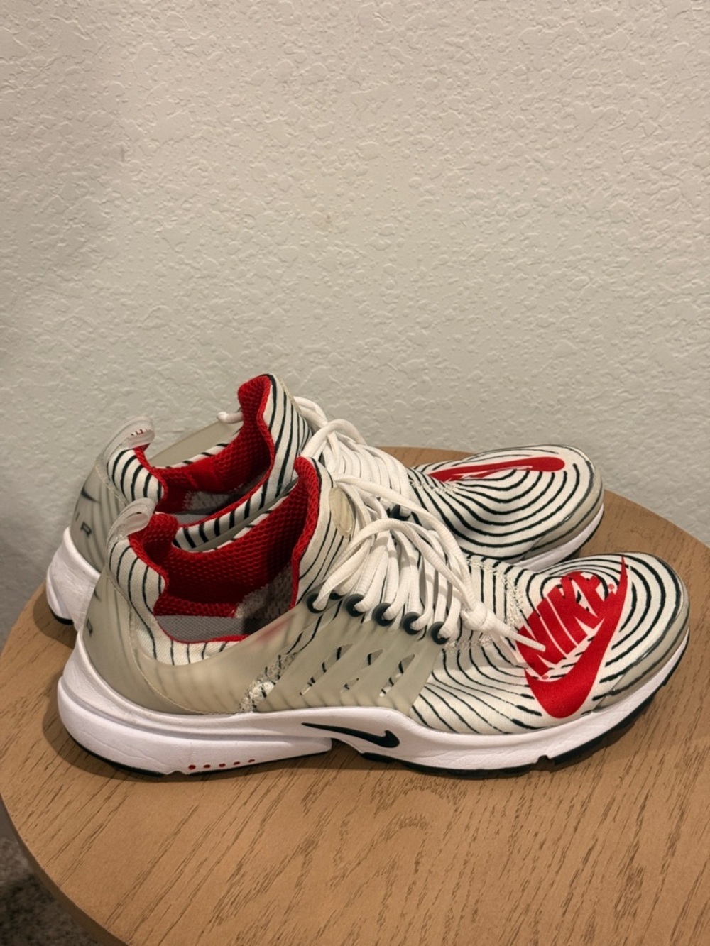Nike White and Red Striped Running Shoes